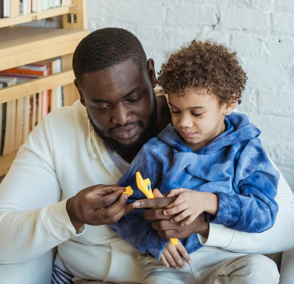 Parent wth child on lap_5_sq